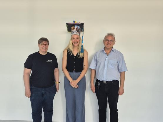 From left to right: Sonja Schuh (IMPRS Scientific Coordinator), Ilse de Langen (250th IMPRS graduate), Sami K. Solanki (former IMPRS Spokesperson)