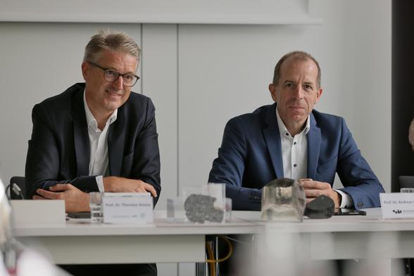 Thorsten Kleine, Director of the Max-Planck-Institute for Solar System Research, and Prof. Dr. Andreas Mulch, Director at the Senckenberg Research Institution and Nature Musem